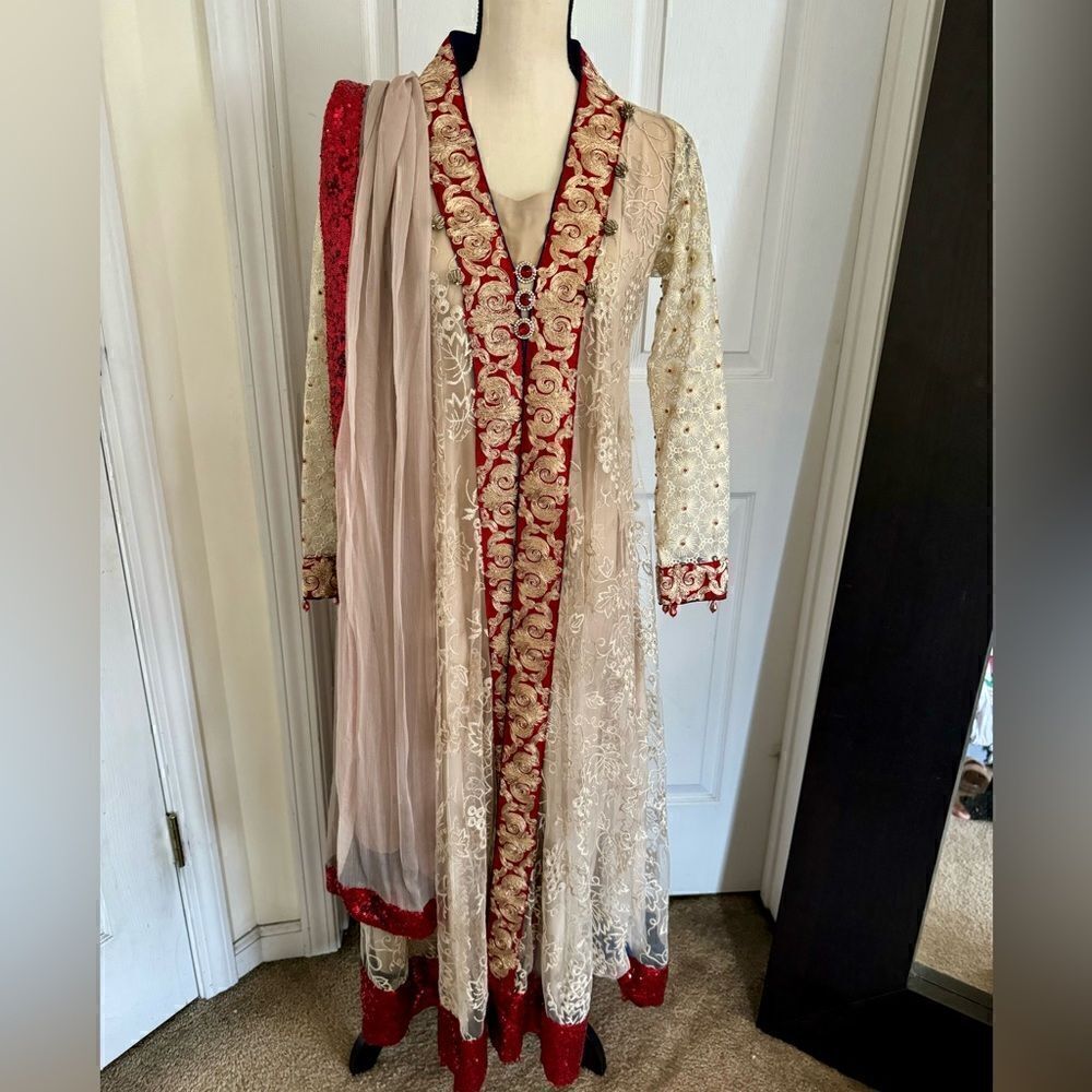 PAKISTANI DESIGNER FORMAL DRESS INDIAN
CUSTOM MADE 3 PIECE